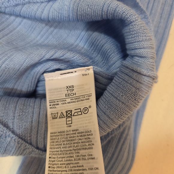 Banana Republic Light Blue Ribbed Turtleneck Sweater - Picture 3 of 4